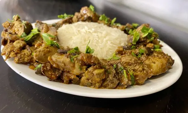 Chicken liver with onion  and white rice
