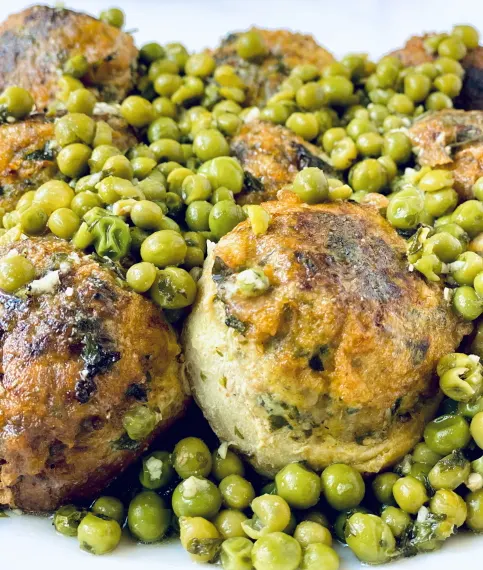 Artichoke hearts filled with meat